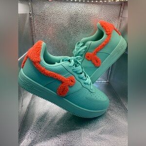 John Geiger GF-01 Mint Green Teal Peach Chenille, Size 6 unisex